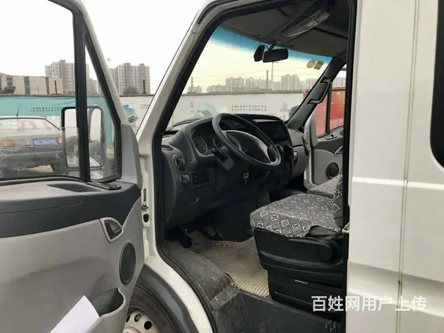 依维柯长轴中顶后双胎7座国四排放支持分期包过户 - 图片 6