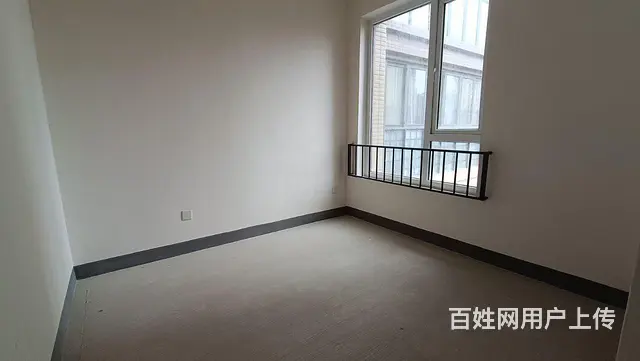 邦泰铂仕三室一厅一卫毛坯房 - 图片 1