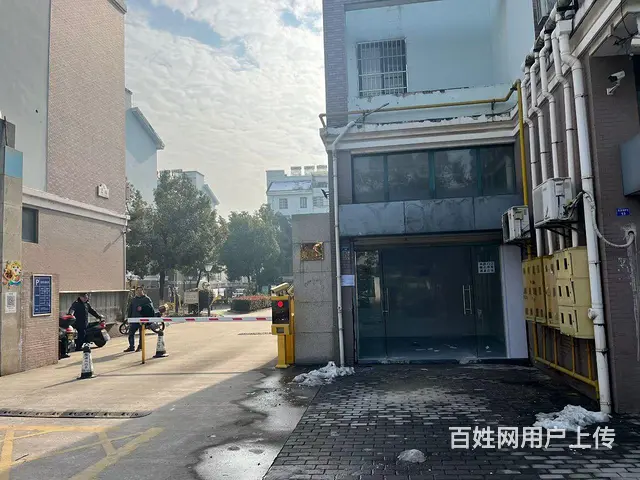 戴埠镇凤凰花园小区正门口门面房 - 图片 4