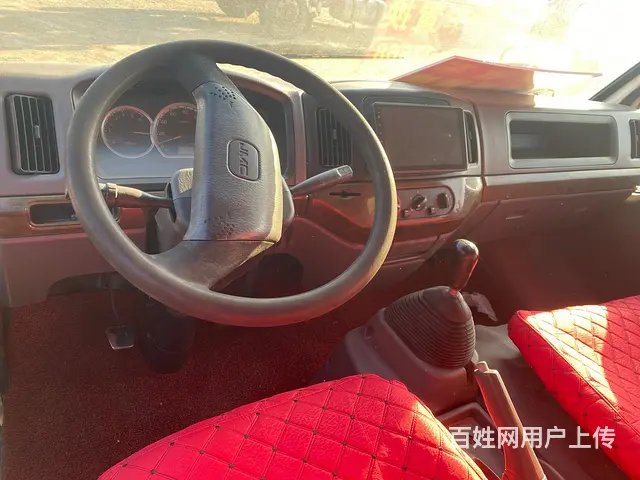 江铃 厢式货车 - 图片 7