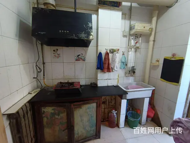 2楼南32平350元自己家厨房 - 图片 1