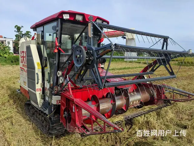 2024年沃得135旗舰增强版收割机 - 图片 4