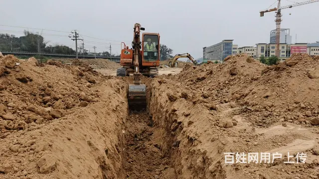 百色挖掘机培训班随到随学火热招生中 - 图片 2