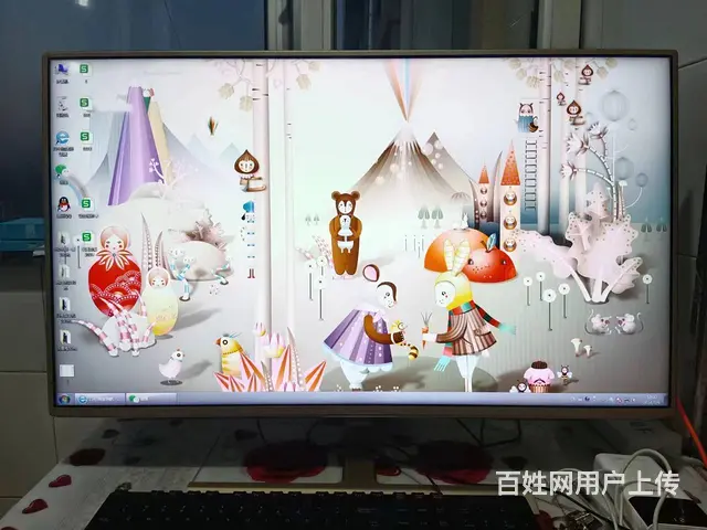 【搞定了！】出售32寸超薄无边框显示器350元 - 图片 1