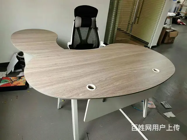 清仓价出售办公桌，员工桌椅会议桌，经理桌椅包送装 - 图片 12