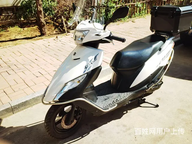 20年铃木uu125踏板摩托车 - 图片 1