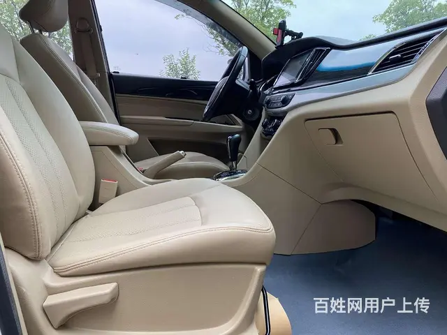 宝骏730 2017款 1.8 序列变速 豪华型7座 - 图片 5