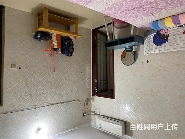 个人单间出租住房，有厨房卫生和阳台 - 图片 1