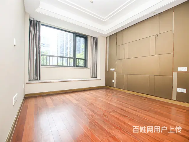 急降200万，低于市场价格，140平方 810万，带车位，急 - 图片 1