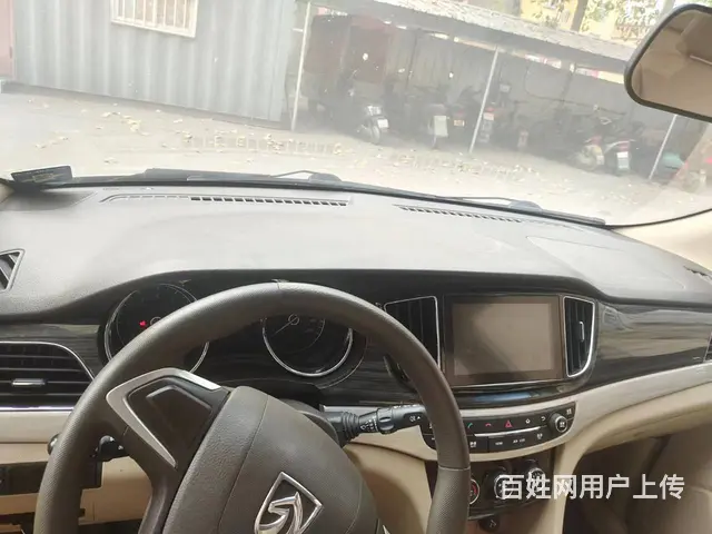 宝骏730 2016款 1.5 手动 舒适版7座 - 图片 3
