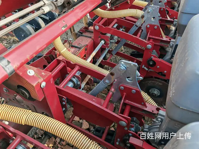 出售凯斯12行播种机.可播大拢密大6.玉米黄豆都可 - 图片 2