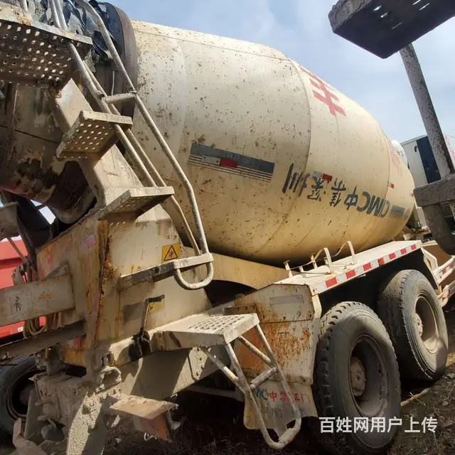急转17年二手红岩杰狮搅拌车 大12方 350马力 - 图片 5
