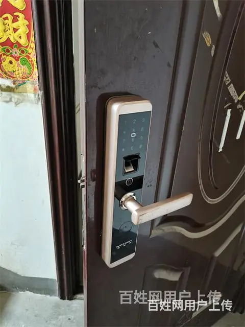 济南明月华庭附近换锁，安装维修门禁 - 图片 1