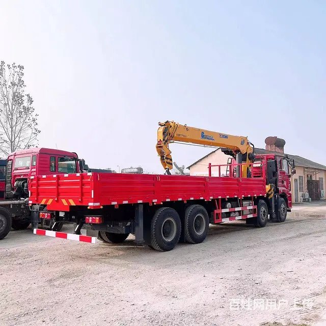 陕汽德龙前四后八14吨徐工随车吊 建筑工地 - 图片 4