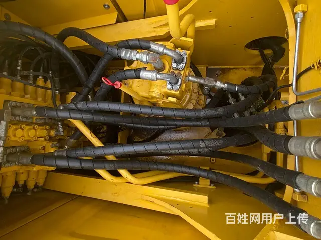 精品二手挖掘机 小松200-8 - 图片 7
