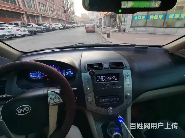 比亚迪S6 2011款 2.0 手动 尊贵型 - 图片 2