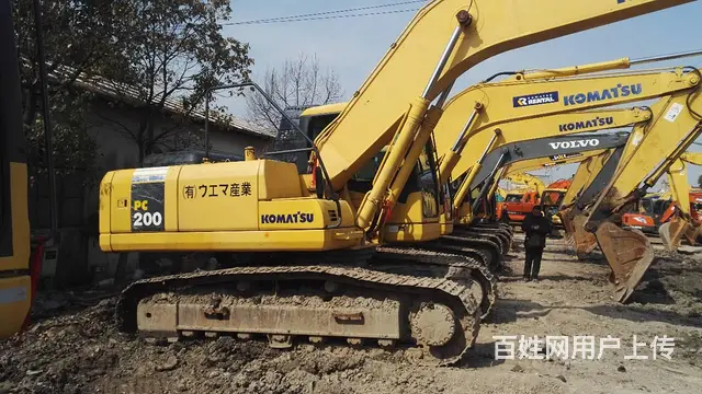 低价出售小松200、220、240等二手挖掘机 - 图片 1