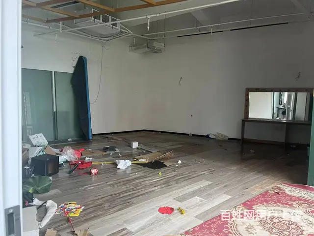 世茂股份188平精装办公房    商圈周围 - 图片 2
