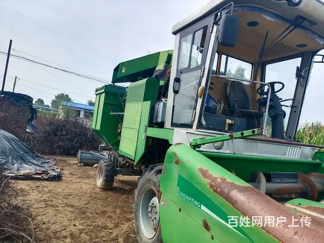 玉米收割机 - 图片 1