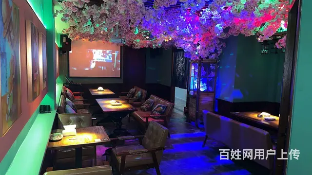 B12677一十字路口临街公交车旁旺铺转让 - 图片 1