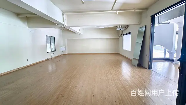 实拍 物联网街 沿街一楼 LOFT服装 婚纱展厅	带水吧台 - 图片 11