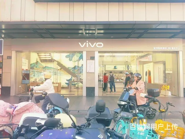 西湖边延安路 单价仅三！商业街转角铺，年租40 - 图片 1