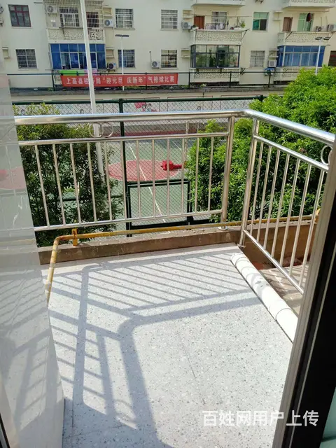 上高国税大院二楼新装修三房有地下室院内好停车阳光好49万6急 - 图片 9
