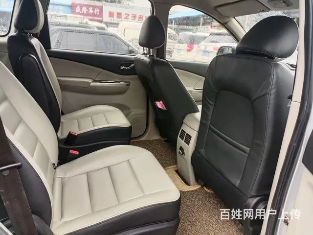 商务面包车 - 图片 4