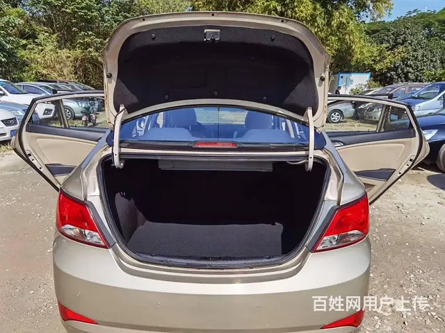 现代 瑞纳 2014款 1.4 手动 TOP 顶级型 - 图片 8