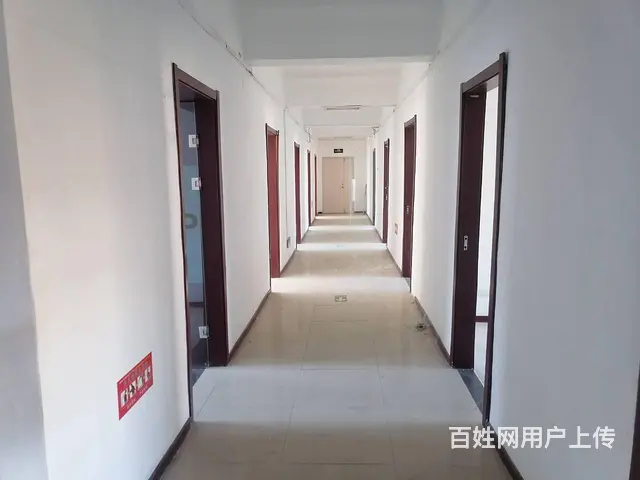【创美】市中心城里中学附近办公室出租 - 图片 1