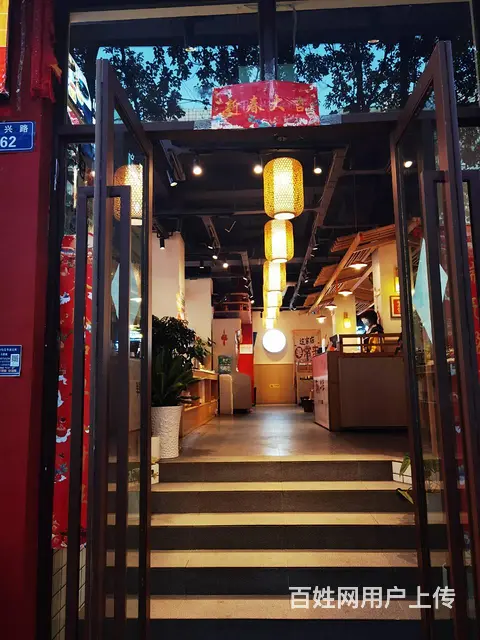 连锁品牌火锅店旺铺转让_盘龙新迎片区新兴路62号临街门面 - 图片 3