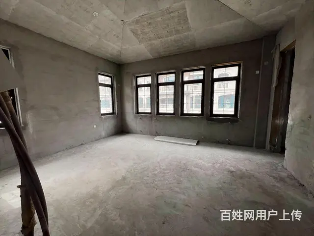 溪岸艺墅 土建地暖窗户已更换 780平 车库三台位 - 图片 10