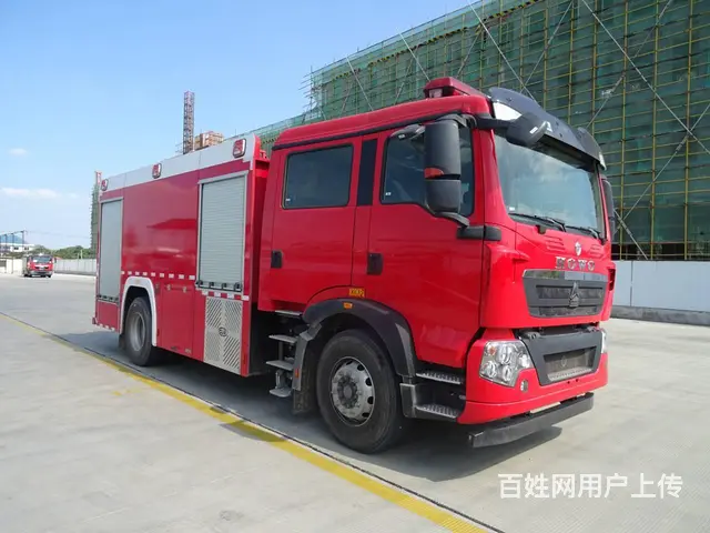 豪沃8吨水罐消防车可分期包上户 - 图片 3