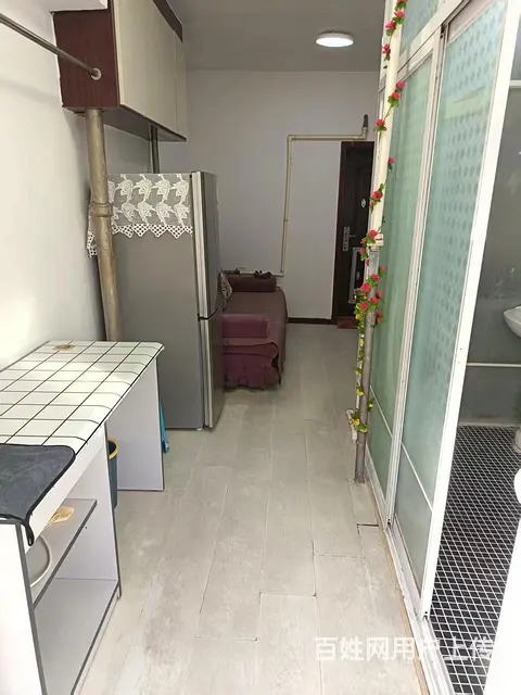 银河小区2楼45平一室一厅，装修。冰箱，洗衣机，热水器衣柜， - 图片 5