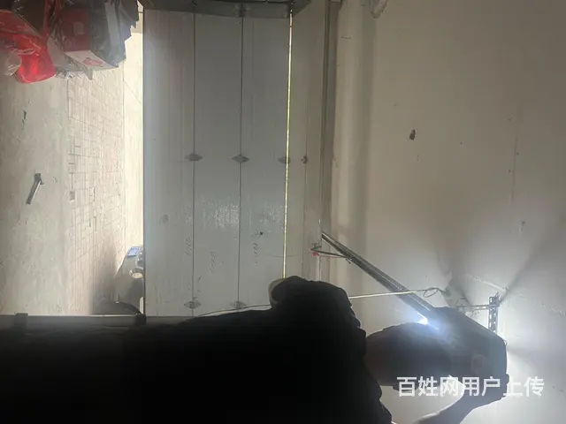 丹东卷帘门伸缩门同城维修安装电话 - 图片 1