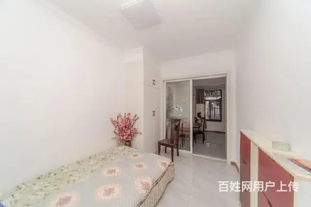一楼带院子，出门就是地铁口和新北万达。有钥匙，看房随时方便。 - 图片 11
