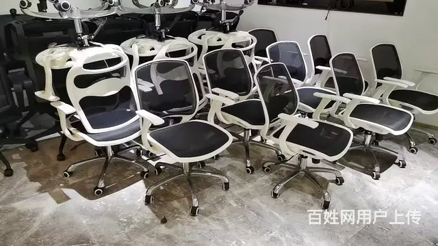 低价出售95成新员工卡位，老板桌椅会议桌铁皮柜 - 图片 2