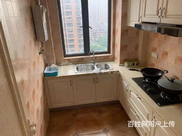 泰盈八千里精装未入住三房两厅两卫诚心出售！ - 图片 3