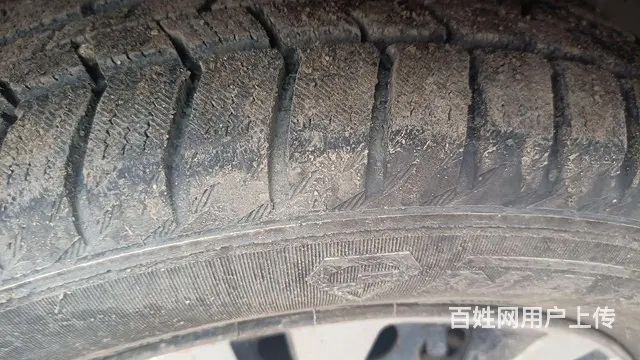 奇瑞e5四条铁圈轮毂带雪地胎。能用上的来吧。195 - 图片 1