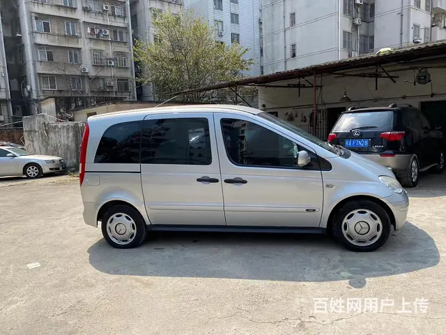 03年奔驰万里傲7座商务车 - 图片 3