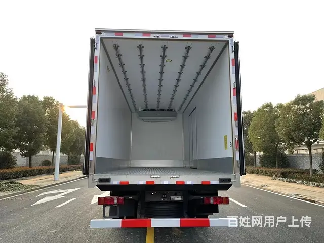 重汽6米8自动挡冷饮雪糕冷藏车可以拉多少吨葡萄 - 图片 5