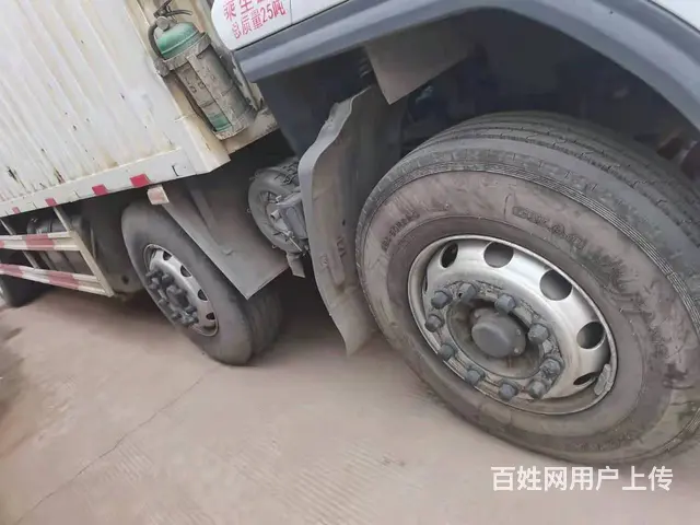 国五载货车柳汽乘龙H5前四后四箱式货车270马力 - 图片 4