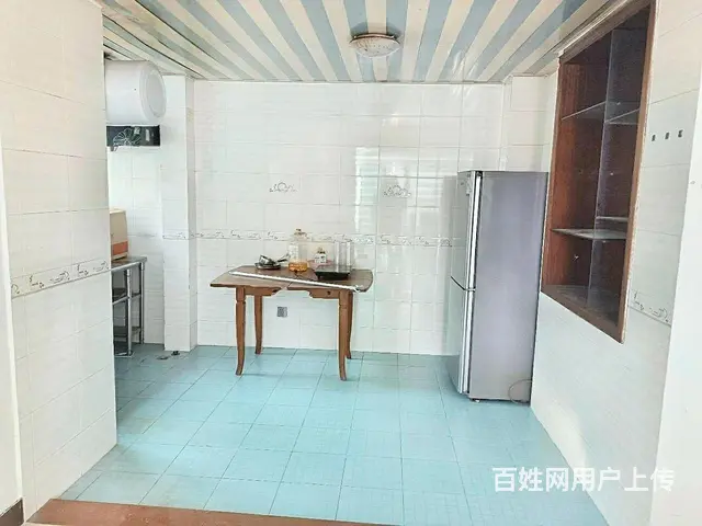 华香苑，电梯8楼，南北通透，朝小区里面不吵，三房两卫出售 - 图片 5