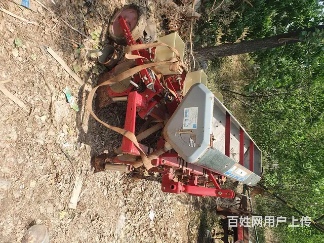 农哈哈四行玉米播种机 - 图片 1