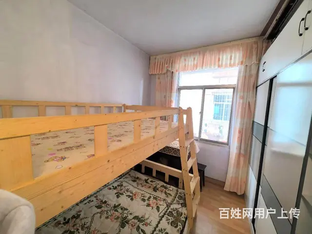 一中附近步梯二楼精装3房，带20个平方露台，周边配套齐全 - 图片 4