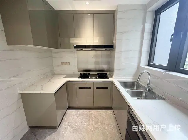 港珠澳大桥入口旁 绿景玺悦湾北区 4室2卫 142平 精装修 - 图片 6