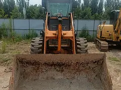 17年带跑路挡，四条半实心轮胎