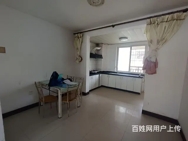 上海路悦发四期5楼2室2厅1卫每月550元年租 - 图片 2