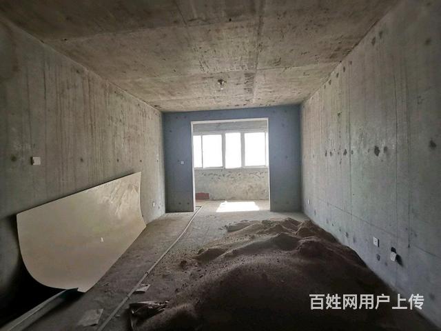 市中心 全新毛坯三室 好楼层 可按揭的图片