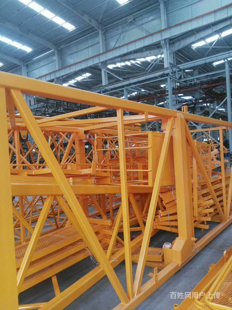 洛阳qtz6013塔吊是臂长60米塔机产自汇友塔机